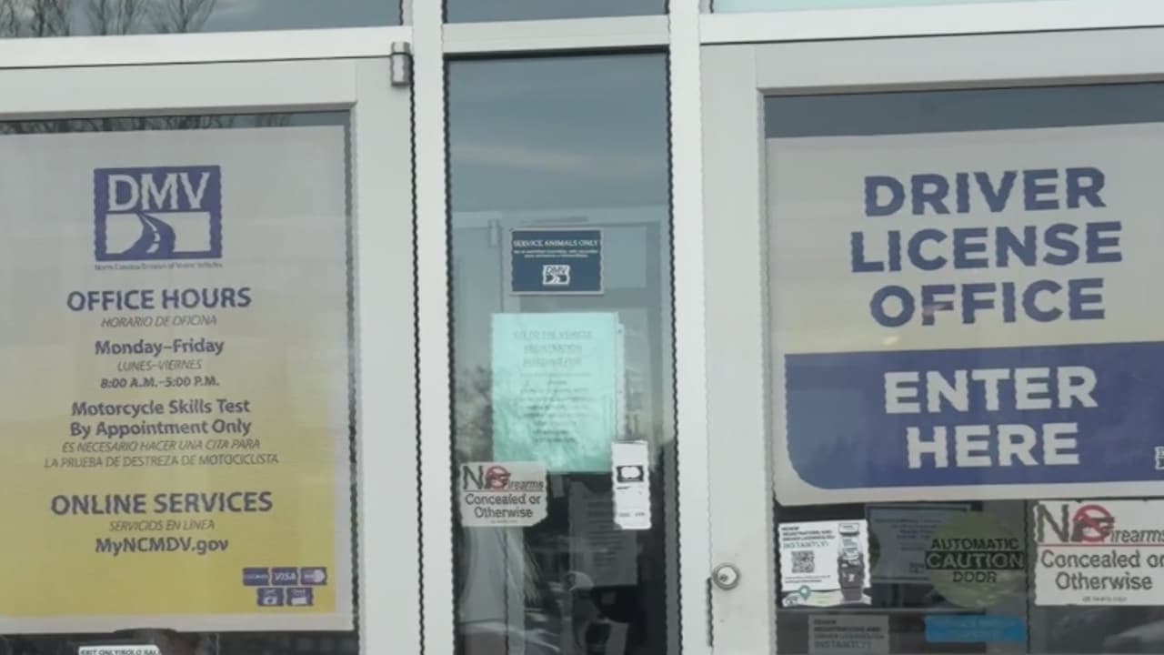 Nueva política del DMV en Raleigh reduce citas de tres meses a una semana