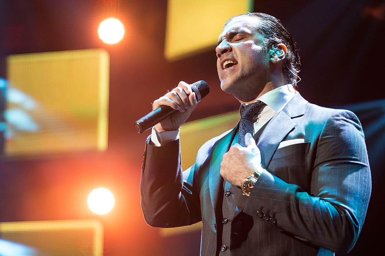 Y a Mejor Álbum Vocal Pop Contemporáneo por Rompiendo fronteras.