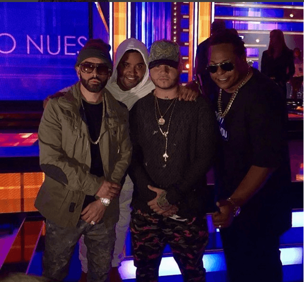 ¡La foto del recuerdo! Farruko, Yandel y los chicos de Zion y Lennox.