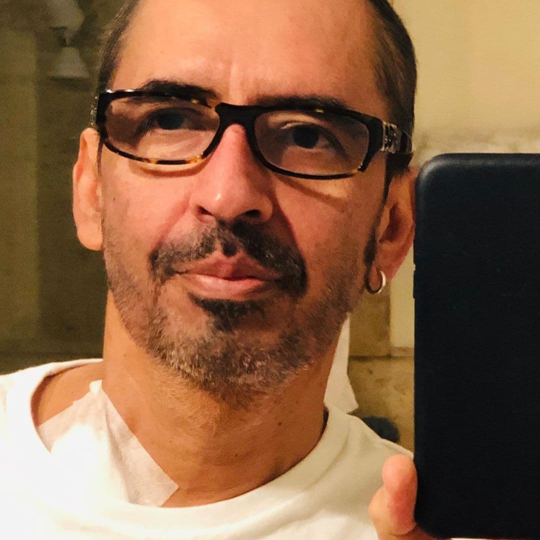 "Han sido épocas bien complicadas, yo hace dos meses no pensé estar aquí, de lo mal que me sentía, de lo mal que estaba", agregó.