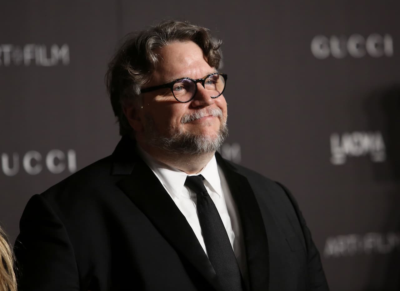 El director mexicano Guillermo del Toro lamentó que su imagen y la de sus monstruos, fuera plasmada en latas de cerveza sin su consentimiento.