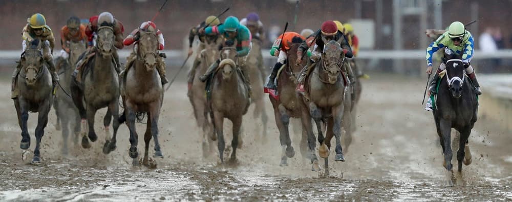 Always Dreaming consiguó el primer lugar en una pista encharcada y llena de barro por las fuertes lluvias por delante de Looking At Lee. En tercera posición quedó Battle of Midway, seguido de Classic Empire, Practical Joke y Tapwrit. Velázquez consiguió recorrer las 1,25 millas (unos 2 kilómetros) en tan solo 2:03:59.