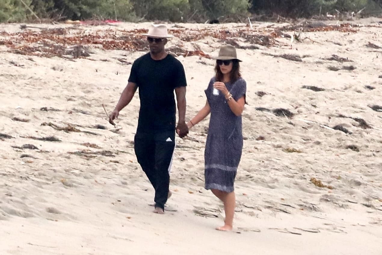 De acuerdo con el portal Radar Online, una fuente cercana declaró que Katie tiene derecho a salir con otros hombres, pero no puede hacerlo de manera pública, "ni debe dejar que ninguno de sus novios se acerque a su hija Suri".