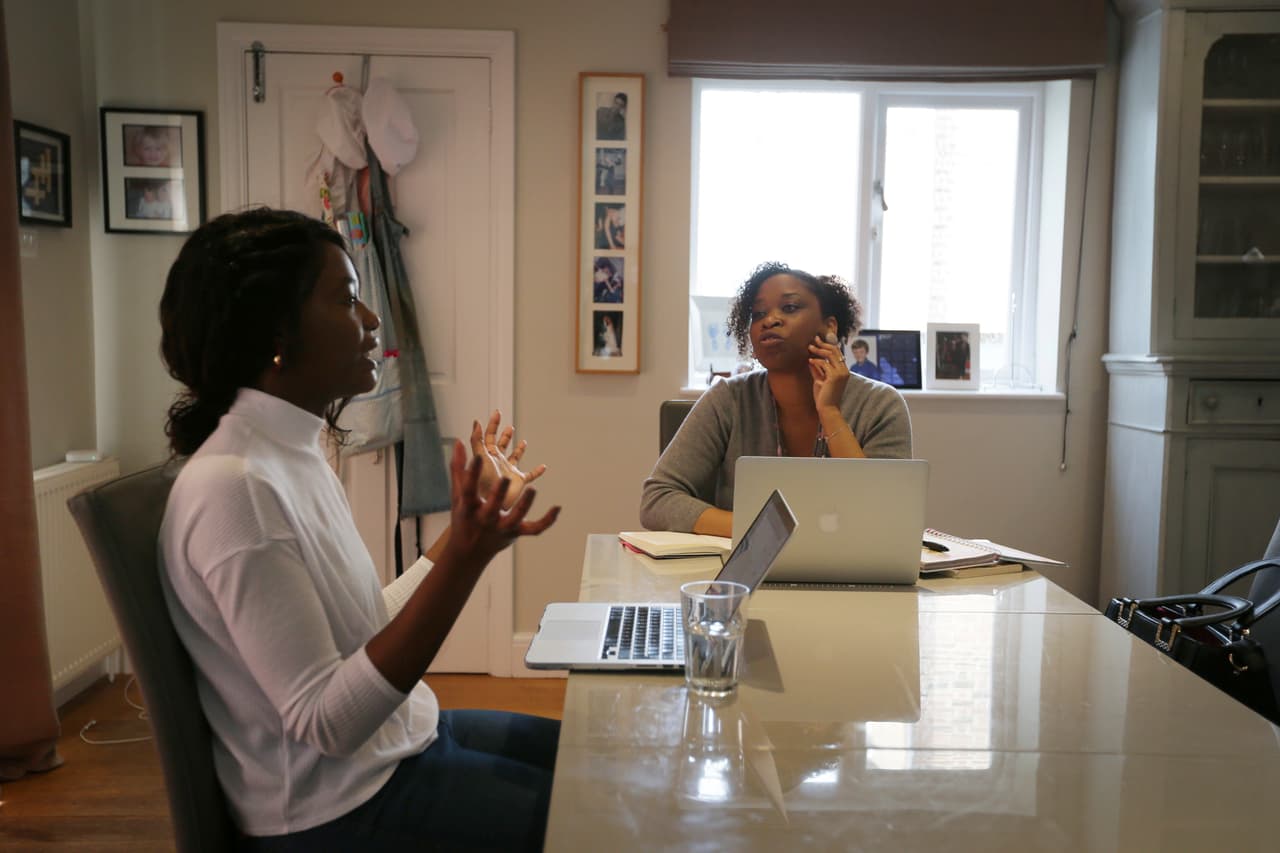 De acuerdo con SmartAsset la ciudad Scottsdale,
<a href="https://www.univision.com/temas/arizona">Arizona</a>, se ubica como la mejor ciudad para trabajar desde casa debido a su fuerte mercado laboral y su alto porcentaje de trabajadores remotos.
<br>