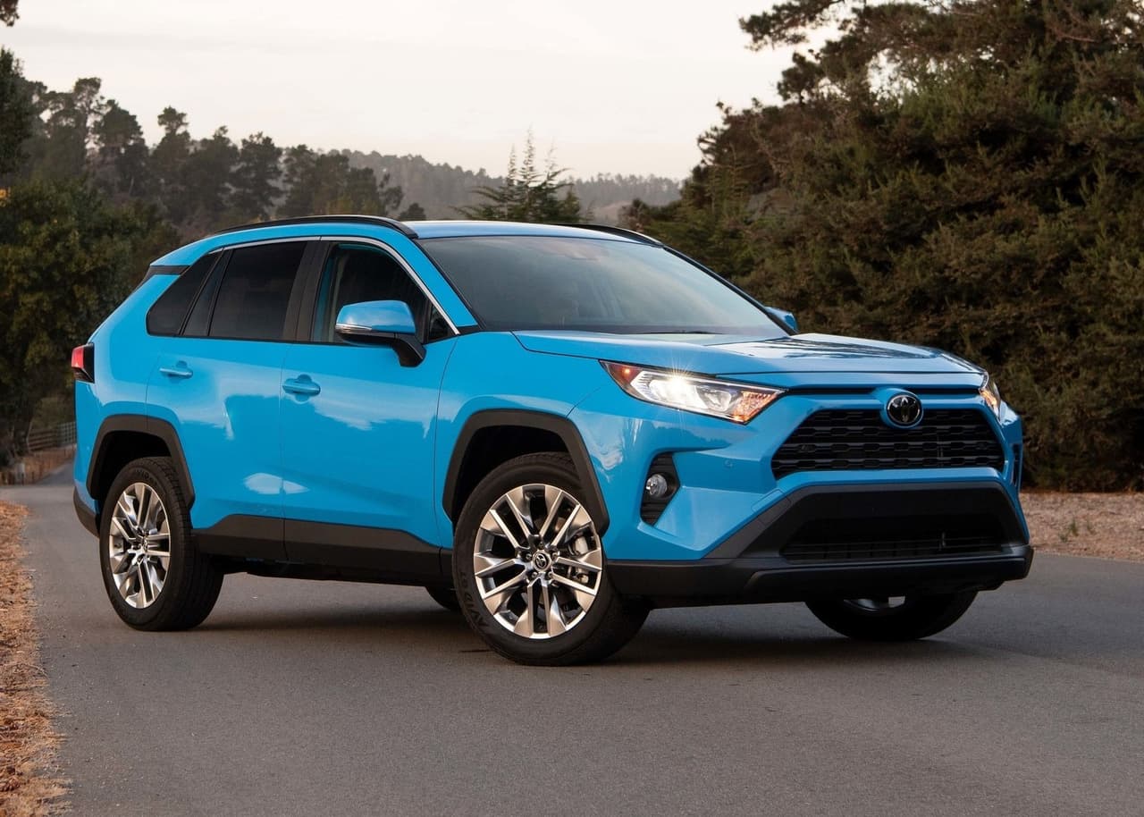<h3 class="cms-H3-H3"><b>7. Toyota RAV4</b></h3>
<br>
<br>
<b>Precio de una unidad nueva:</b> $31,492
<br>
<b>Precio de una unidad usada:</b> $34,373
<br>
<b>Diferencia porcentual:</b> 9.1%
<br>
<b>Diferencia en dólares:</b> $2,881