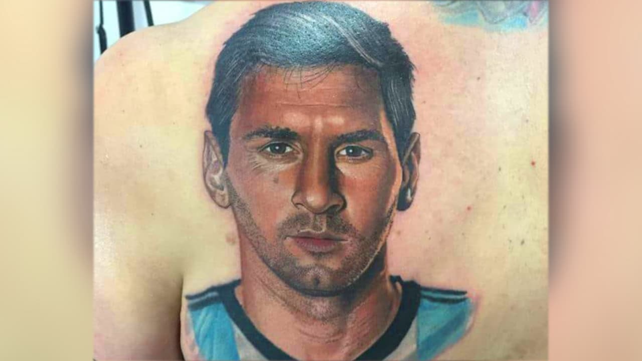 La ejemplar y emotiva razón por la que una mujer de 54 años se tatuó a Lionel Messi