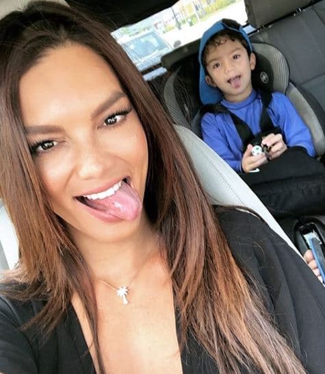 Esta serie que marcará el regreso de Zuleyka como actriz está basada en un texto del escritor español Arturo Pérez -Reverte.