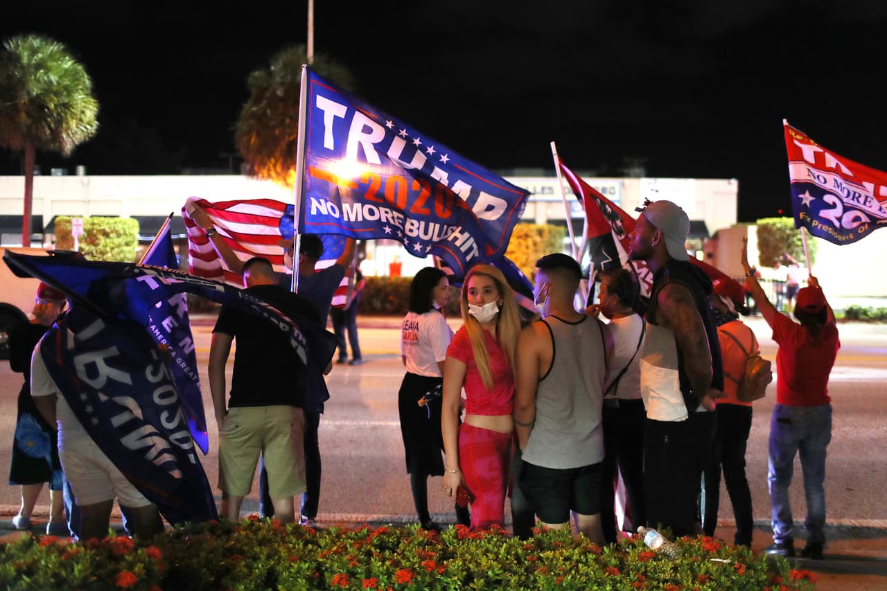 Los simpatizantes de Trump gritaban “no al socialismo”.