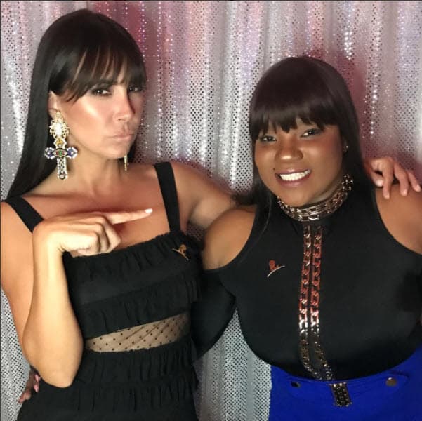 La actriz bromeó con su nueva imagen en el evento al que asistió: "@chikybombomrealme copio mi look 😝 éxito en #mqb 😉👏🏻👏🏻👏🏻 #stjude #itsallboutthekids #fosjmiami".