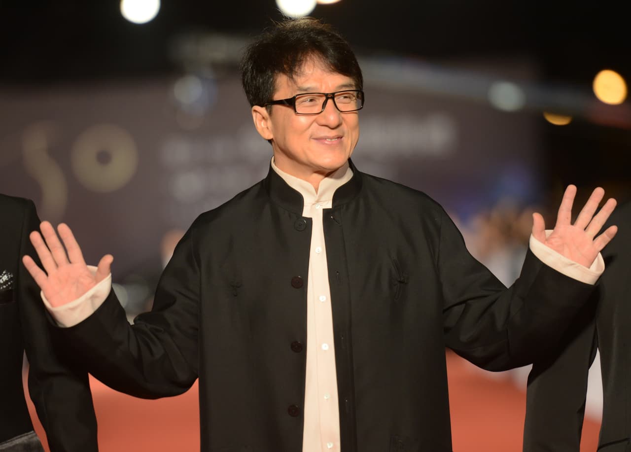 <b>Jackie Chan </b>siempre nos sorprende con árriesgadas hazañas en sus películas.