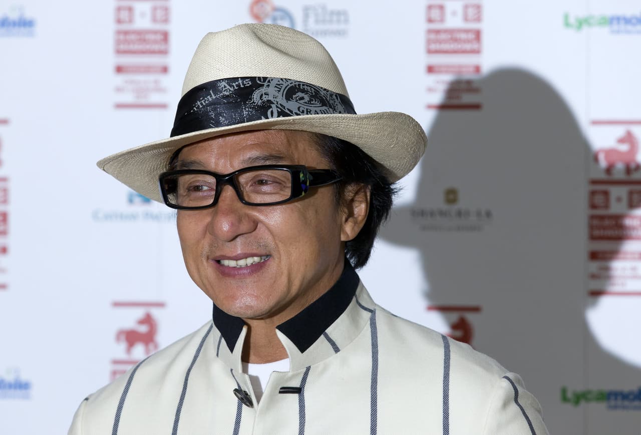 Jackie filmó 'Dragon Blade' con John Cusack y Adrien Brody, que fue un éxito en China.