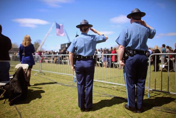 Más de nueve mil 900 personas se han registrado hasta ahora para competir el 26 de mayo en la carrera, tres mil más que antes de los atentados, según indicó su organizador, Steve Balfour, al diario Boston Globe.