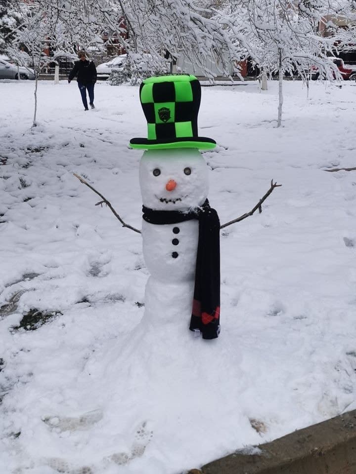 Los Bravos presumen su casa llena de nieve y... ¡Que se agarre Necaxa!