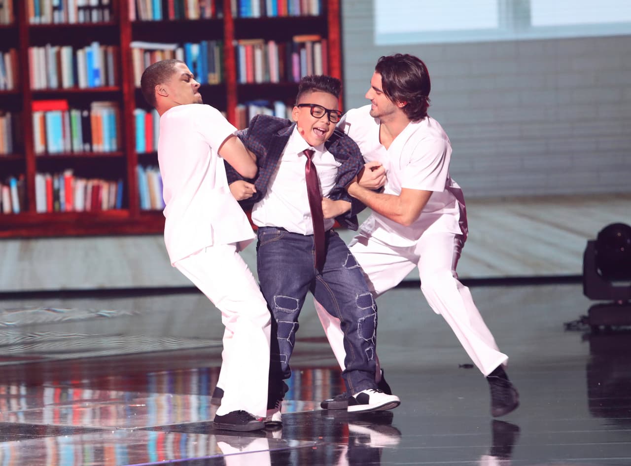 Sin embargo, se lo tuvieron que llevar arrastrándolo.