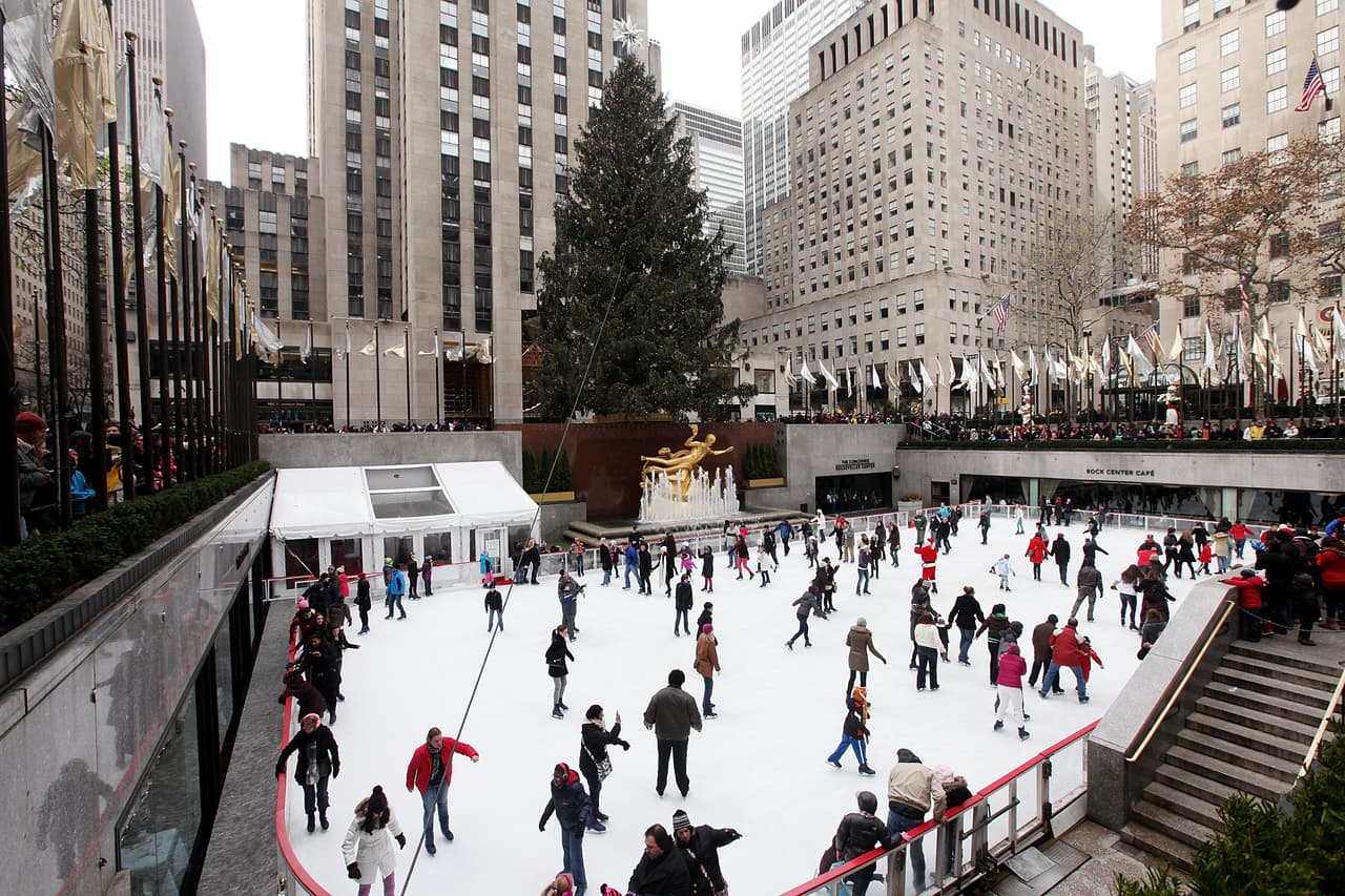 3) En 1950 fue la primera vez que el famoso árbol de Navidad fue transmitido por televisión.