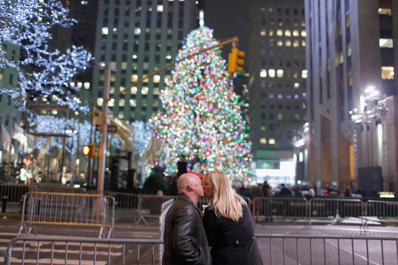 5) En 1998, el árbol fue transportado desde Ohio en el avión de carga más grande del mundo.