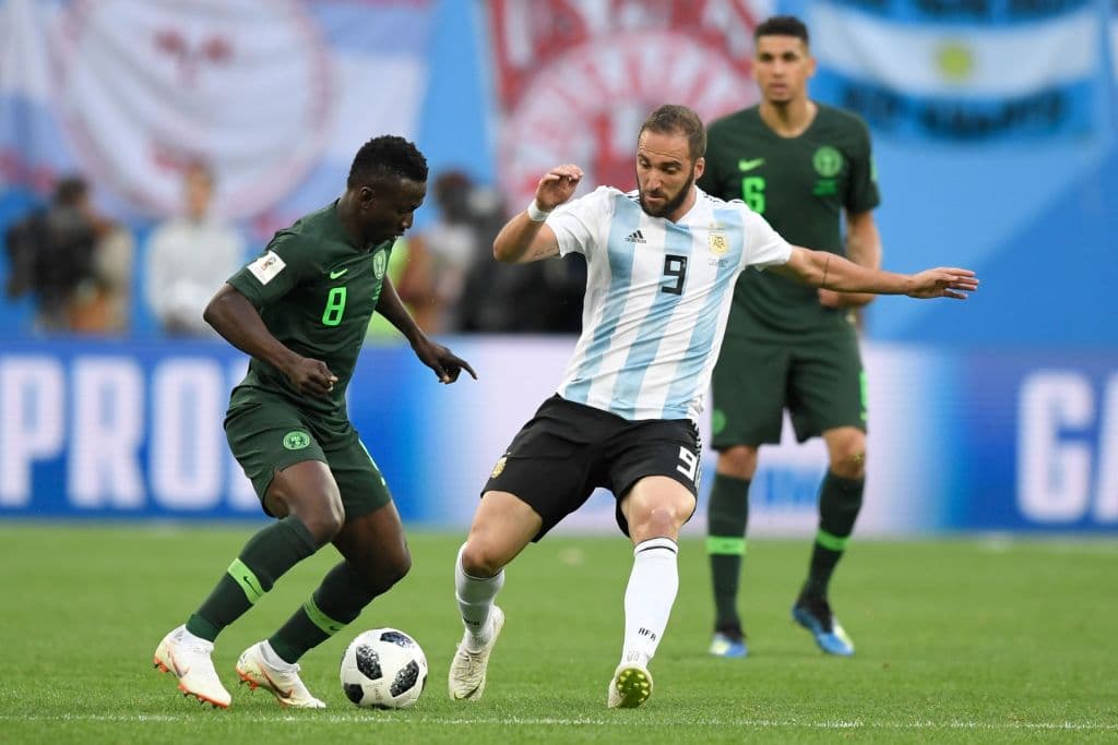 Al final del primer tiempo, Argentina estaba arriba en el marcador 1-0 mientra que Croacia e Islandia igualaban sin goles.