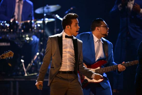 Prince Royce mostró sus mejores pasos de baile.