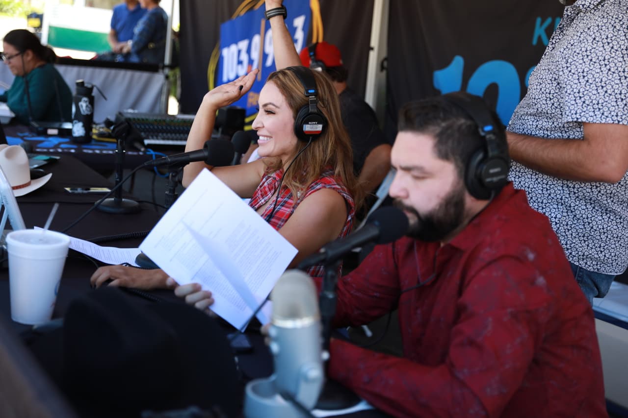 El Free-guey también estuvo transmitiendo su show en vivo desde la feria.