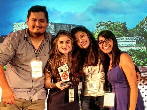 En noviembre del 2016 recibió un premio por obtener el segundo lugar en el XI Concurso Nacional de Transparencia en Corto por el cortometraje 'Pequeñas miradas', que realizó con sus compañeros de la universidad.