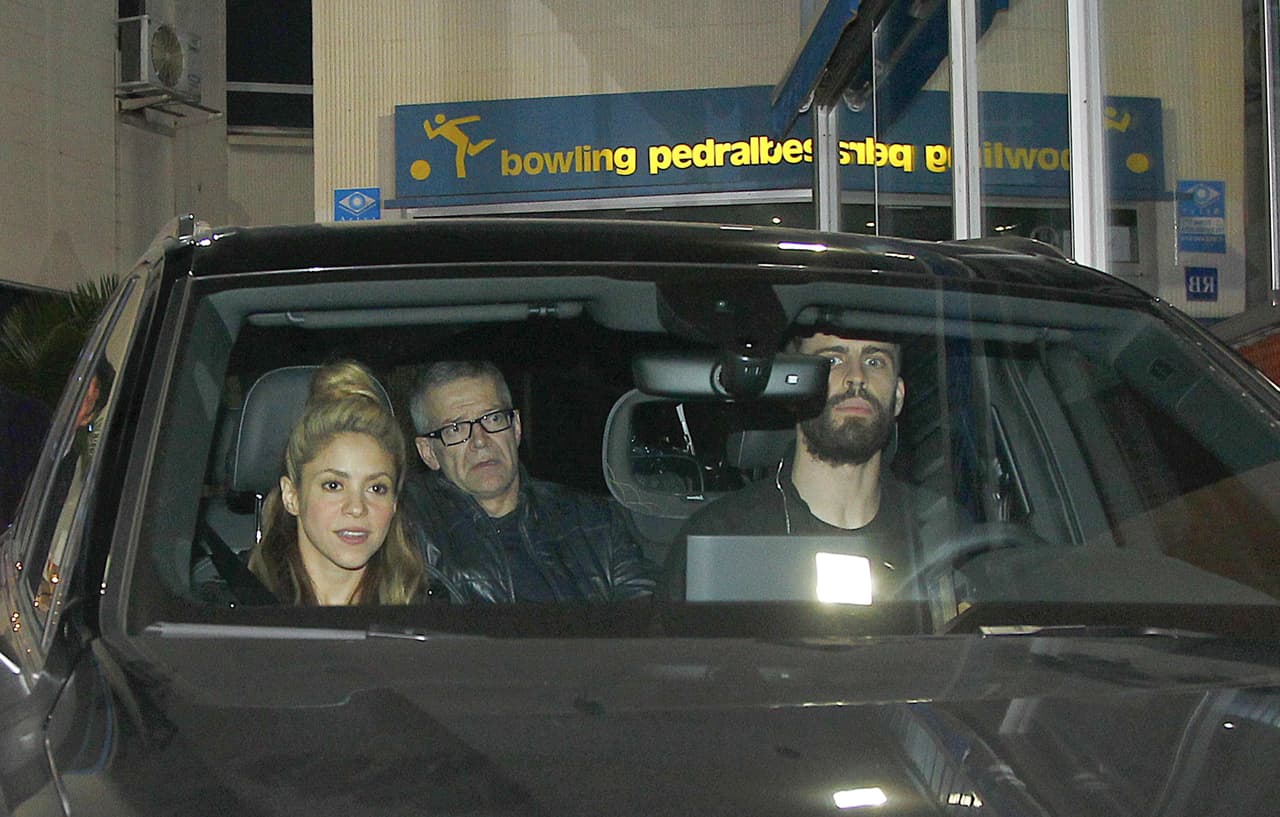 Aunque trataron de pasar desapercibidos la lente del paparazzi no los perdió de vista.