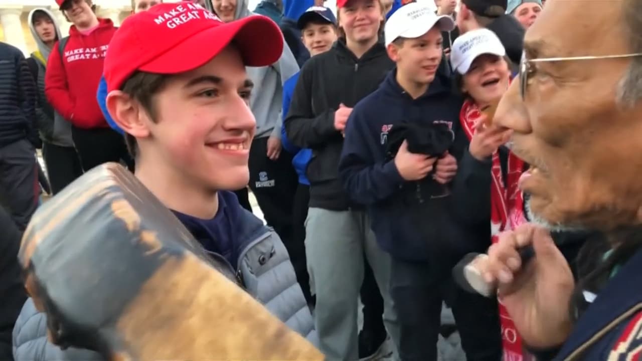 El joven que apareció en un video viral aparentemente racista pide ahora $250 millones por difamación