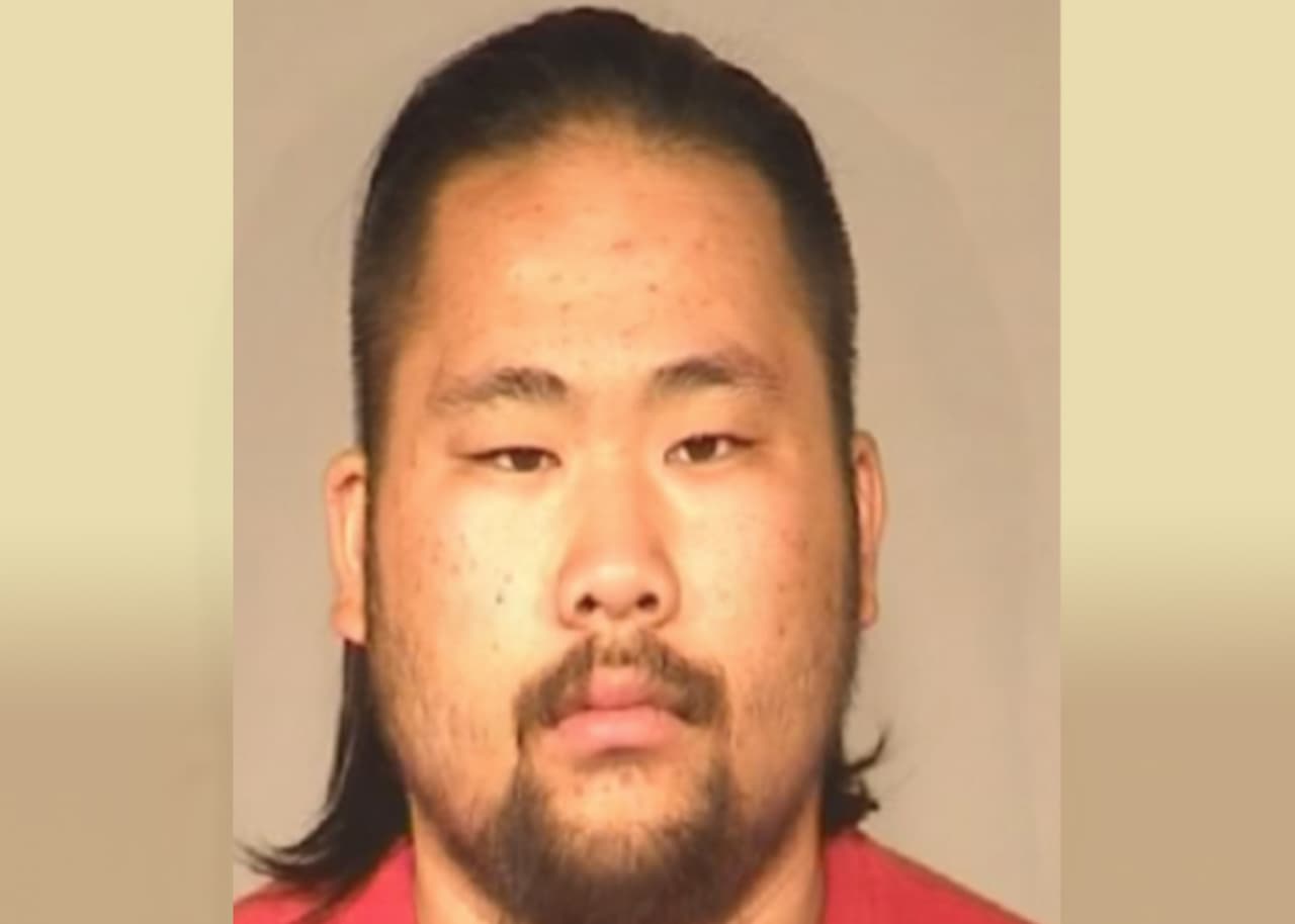 Autoridades buscan al último sospechoso del tiroteo masivo ocurrido en Fresno