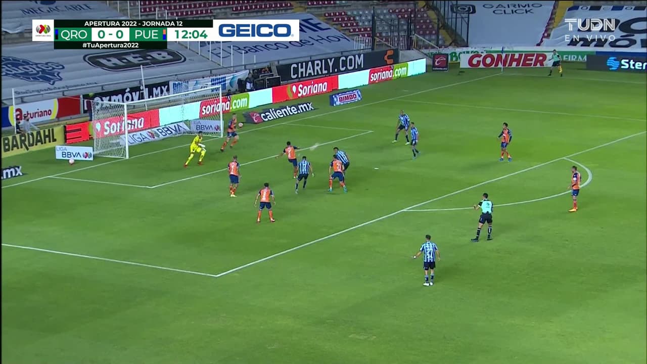 ¡TIRO ATAJADO! disparo por Leonardo Sequeira.