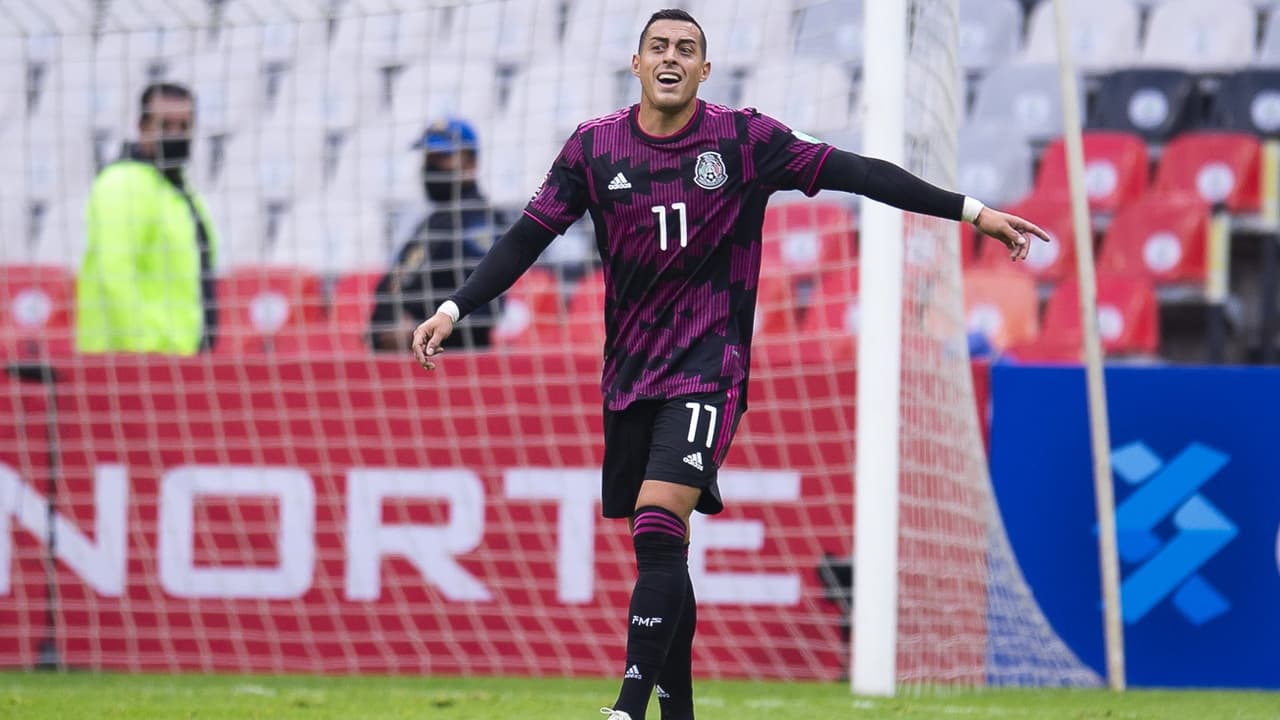 Rogelio Funes Mori sale de cambio con México por Henry Martín entre abucheos