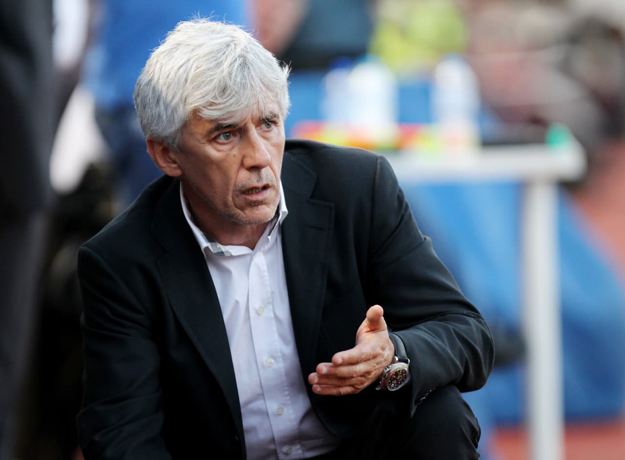 Despiden a entrenador de Emiratos Árabes sin debutar