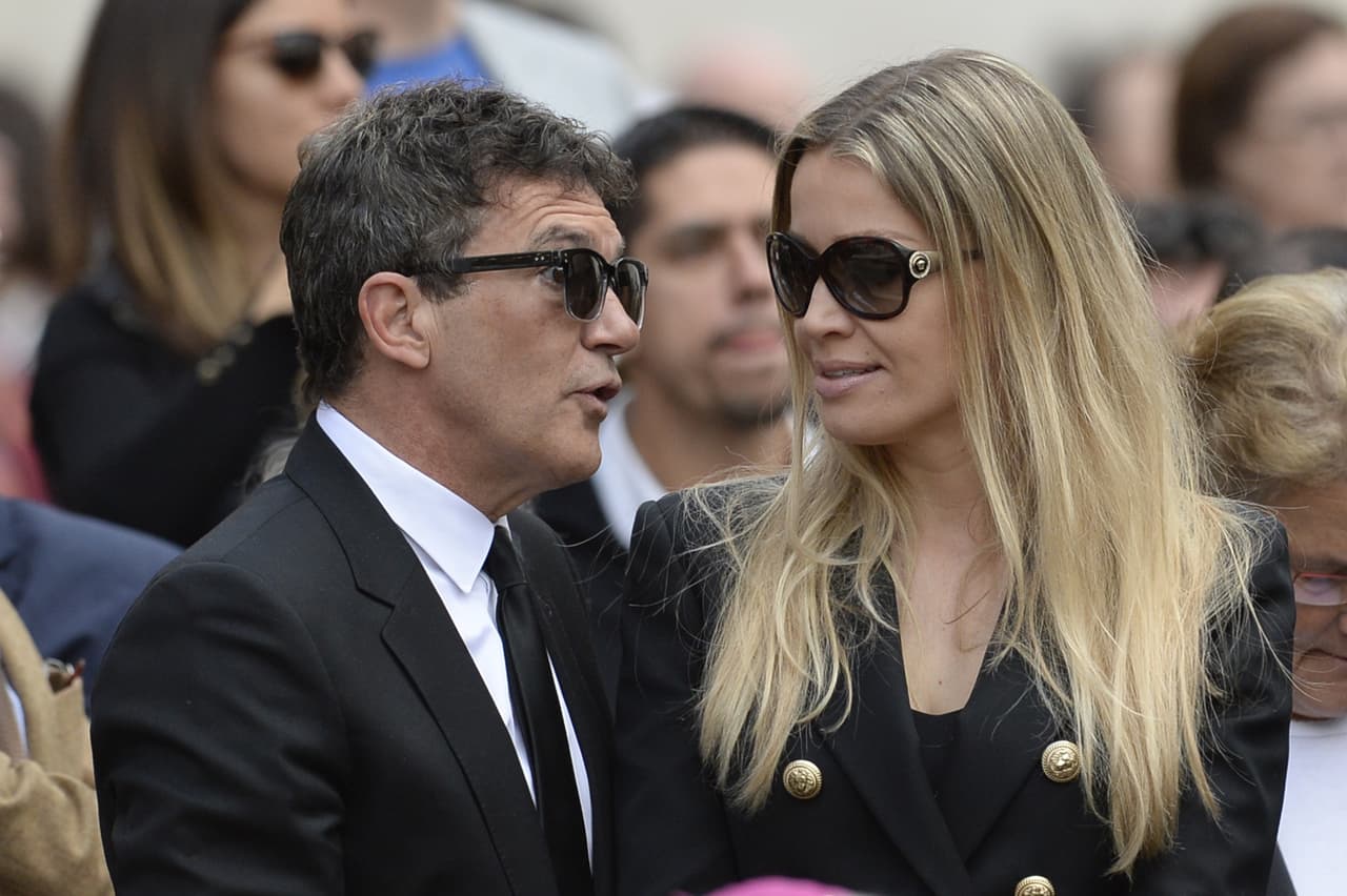 ¿Qué tanto le contaba Antonio a su novia?