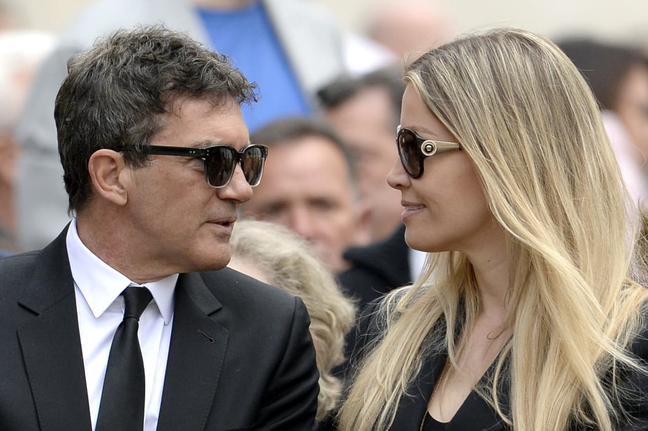 Charlando antes de la audiencia.