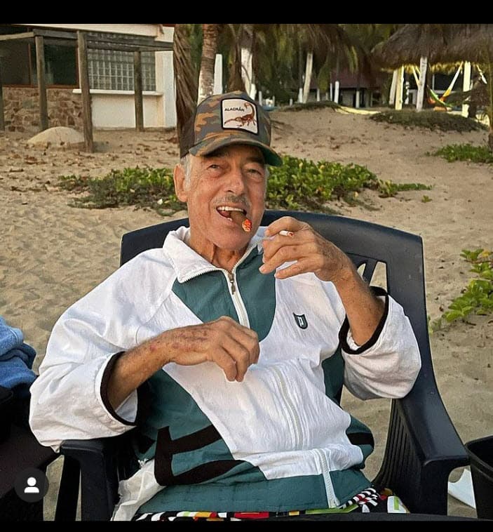 En la charla que Andrea García tuvo con 'De primera mano' hace unos días en la que aseguró que sí habló con su padre para limar asperezas, se había comprometido a visitarlo en Acapulco, en donde él vive.
<br>