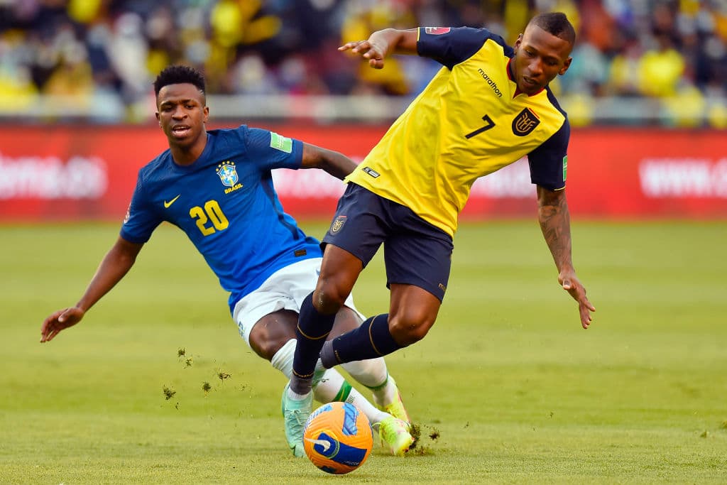 Con gol de Félix Torres al minuto 75, Ecuador evita la derrota y fuerza el tercer empate de lis líderes Brasileños tras cerrar el encuentro igualados 1-1.