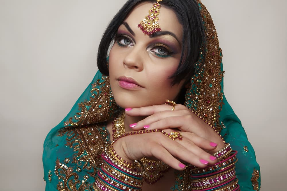 <b>Simaha Ravi (23 de julio – 22 de agosto)</b>
<br>Son líderes naturales, con mucho carisma hasta para regalar. Usan su amplia creatividad, ingenio e imaginación para solucionar cualquier reto en su camino, pero se pueden poner muy competitivos y agresivos con los demás. Le gustan las aventuras, los desafíos constantes y demostrar su fuerte carácter.