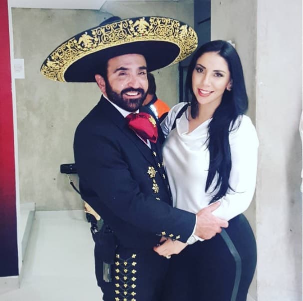 Katya Ortegón, es la tercera mujer formal con la que salió Vicente Fernández, luego de divorciarse de su ex esposa, la periodista Mara Patricia Castañeda.