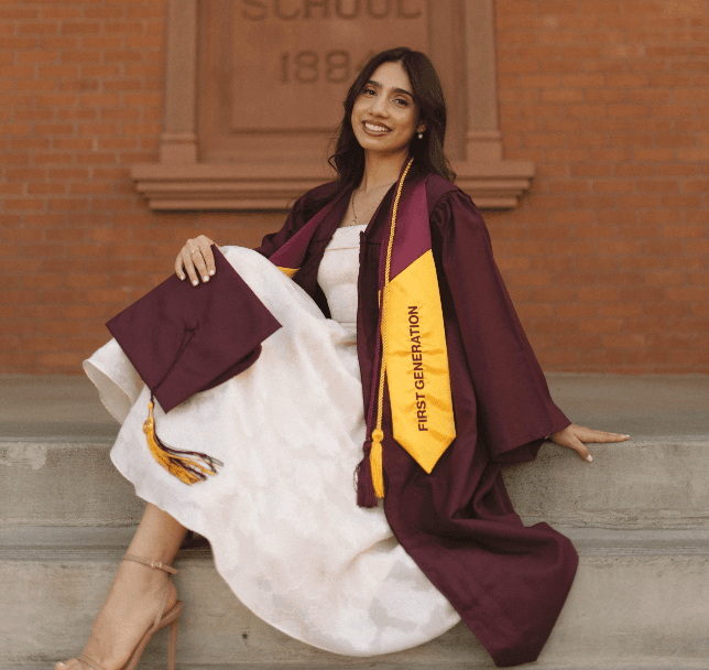 "Mi hija Perla Murillo se está graduando de la 
<b>ASU</b>".
