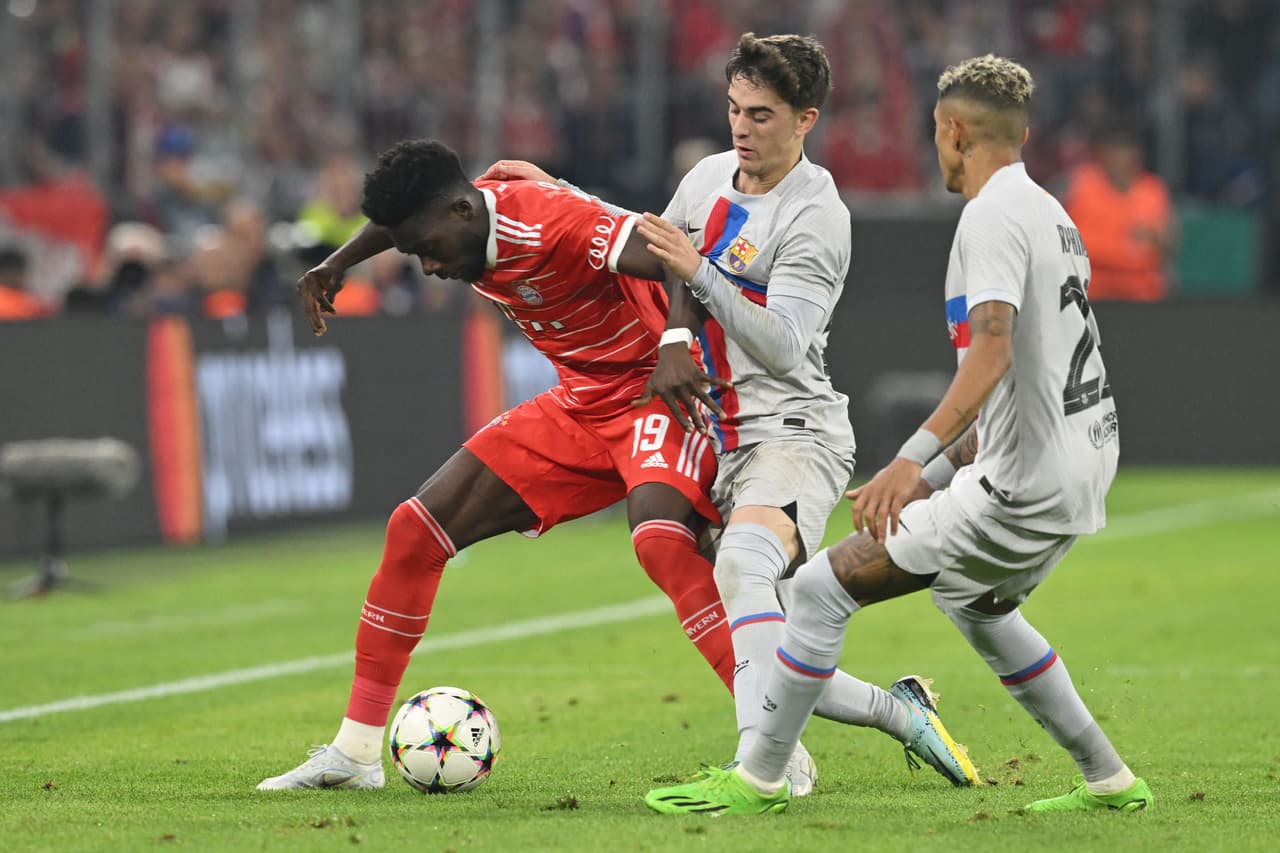 Bayern venció al Barcelona con los goles de Lucas Hernández y Leroy Sané, en el regreso de Robert Lewandowski a la Allianz Arena.