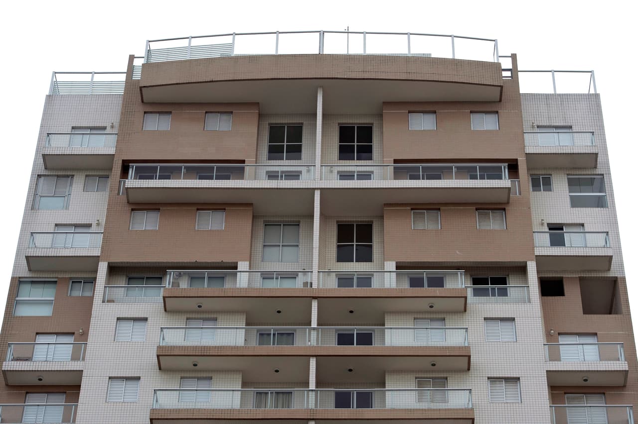 La Fiscalía de Sao Paulo acusa a Lula y a su esposa, Marisa Letícia, de ser los verdaderos dueños de este apartamento.