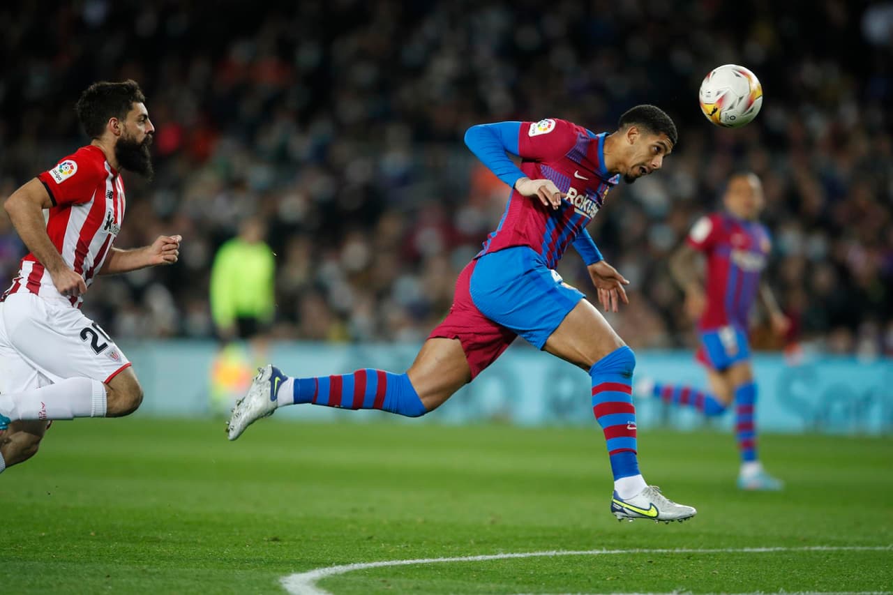 Barcelona agarra ritmo y golea al Athletic 4-0 durante la J26 en La Liga. Aubameyang, Dembele, de Jong y Depay fueron los goleadores de la tarde y suman un triunfo mas en semana dorada para los blaugrana.