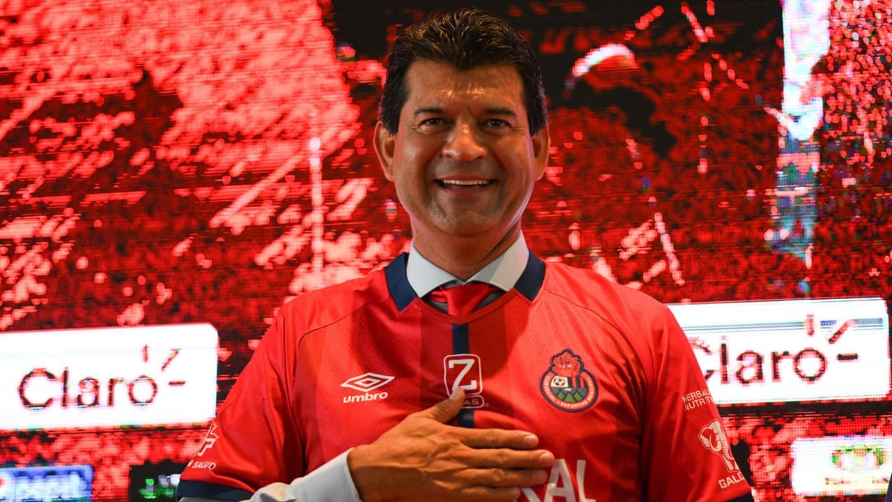 José Cardozo regresa como entrenador del Municipal de Guatemala