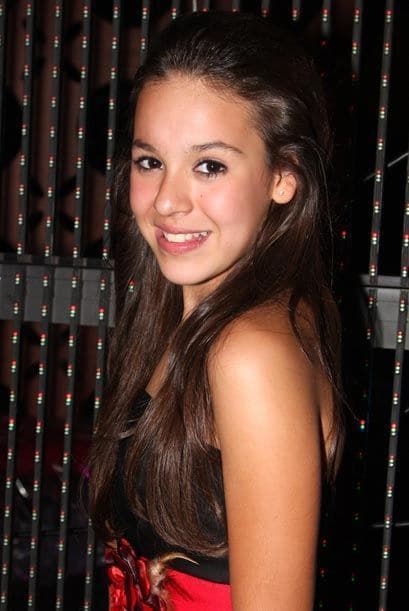 'Bettina', su personaje, era una adolescente tan guapa que atraía pretendientes hasta por Internet.