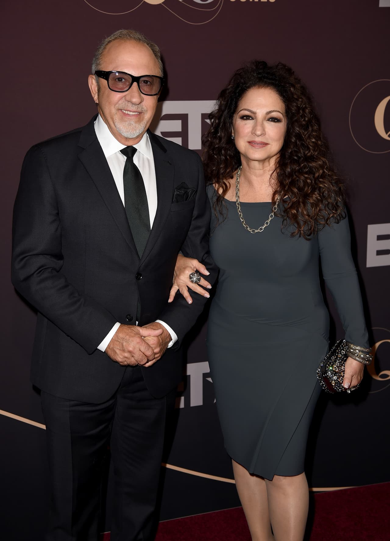 Emilio Estefan, por su parte, relató que tras la separación de Mottola y Mariah, ocurrida en 2016, vio al actual CEO de Sony Music Entertainment "muy solo" y le sugirió a ambos salir. "Él me llamó esa noche y me dijo: 'Me encanta esta chica'. Y ella me llamó y me dijo: 'Me encanta este tipo', señaló el productor cubano según 
<a href="https://archivo.eluniversal.com.mx/notas/899806.html" target="_blank">El Universal</a>.