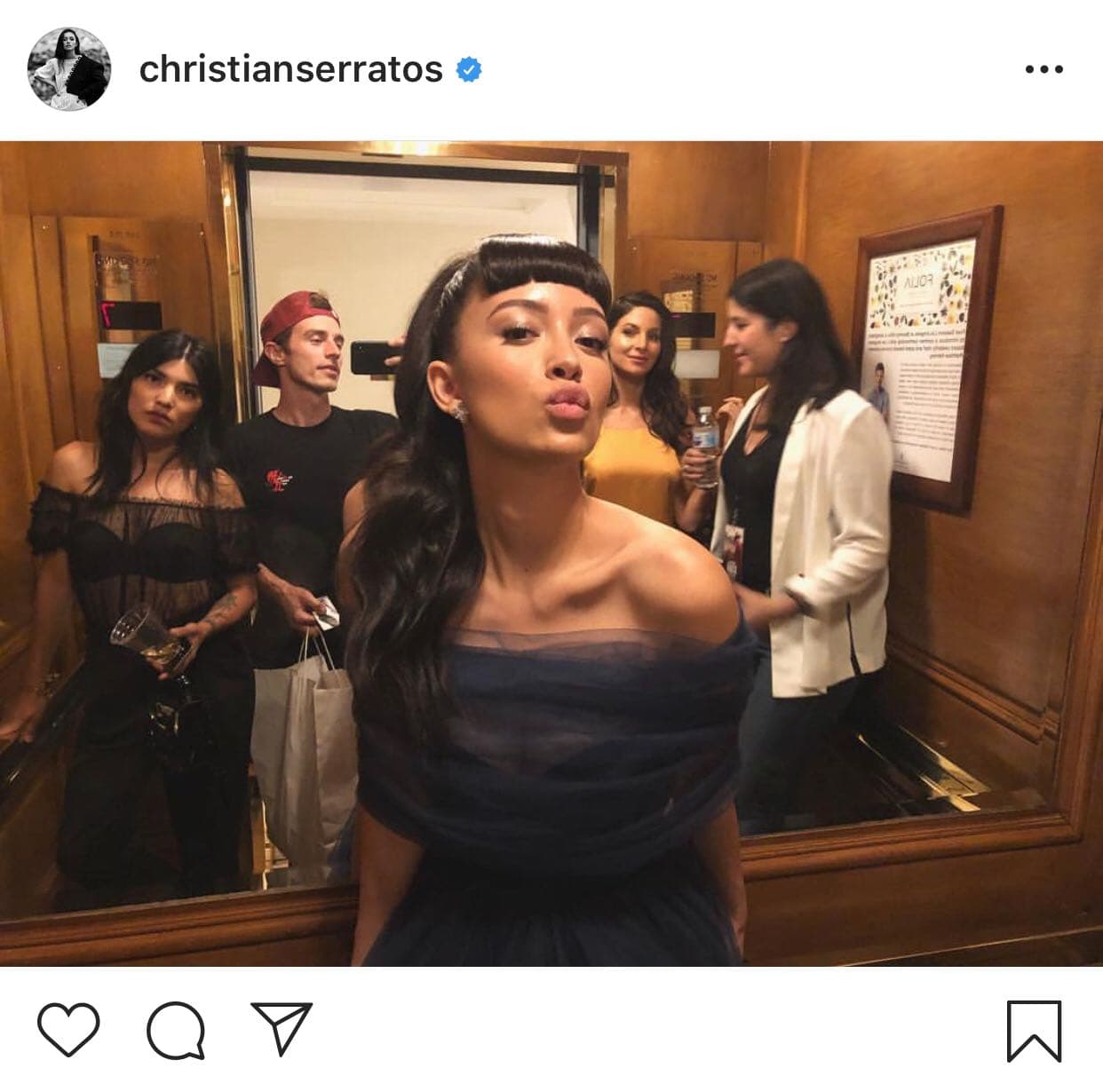 "(Para la serie) todos coincidimos que ella (Serratos) era la mejor, nos gustaba más", añadió el 
<b><a href="https://www.univision.com/famosos/estos-son-los-actores-que-interpretaran-a-abraham-y-a-b-quintanilla-en-la-serie-de-selena-aprobada-por-la-familia-fotos" target="_blank">padre de la cantante</a>. </b>
<br>