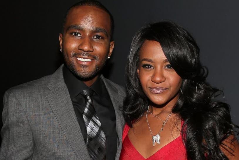 Tras la demanda del 7 de agosto, en la que se acusó a Nick de suministrar un coctel tóxico a Bobbi, los abogados del joven dieron réplica a la misma calificándola de "falsa y calumniosa".