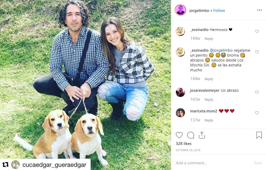 "Nos reímos juntos, la verdad es que es un invento. Lo platicábamos como una broma, pero no está padre que te saquen en una portada así pero bueno, ya nos dio risa porque qué más haces […] La verdad es que nunca hemos ventilado nada respecto a nuestra relación que es muy sólida y somos muy unidos", dijo en el programa 'Suelta la sopa'.