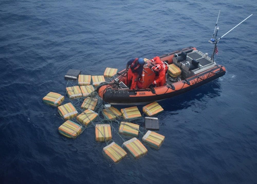 Guardia Costera decomisa 17 toneladas de cocaína valorada en $466 millones en Port Everglades 