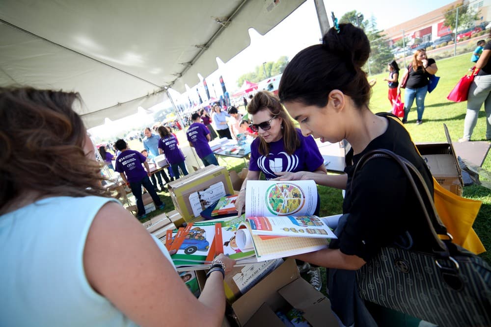 Como todos los años, Univision realizó su ya tradicional Feria de la Educación, el 15 de octubre de 2016, por primera vez en los terrenos de CalState Northridge. Decenas de miles de padres e hijos asistieron al mayor evento educativo de la comunidad hispana estadounidense.