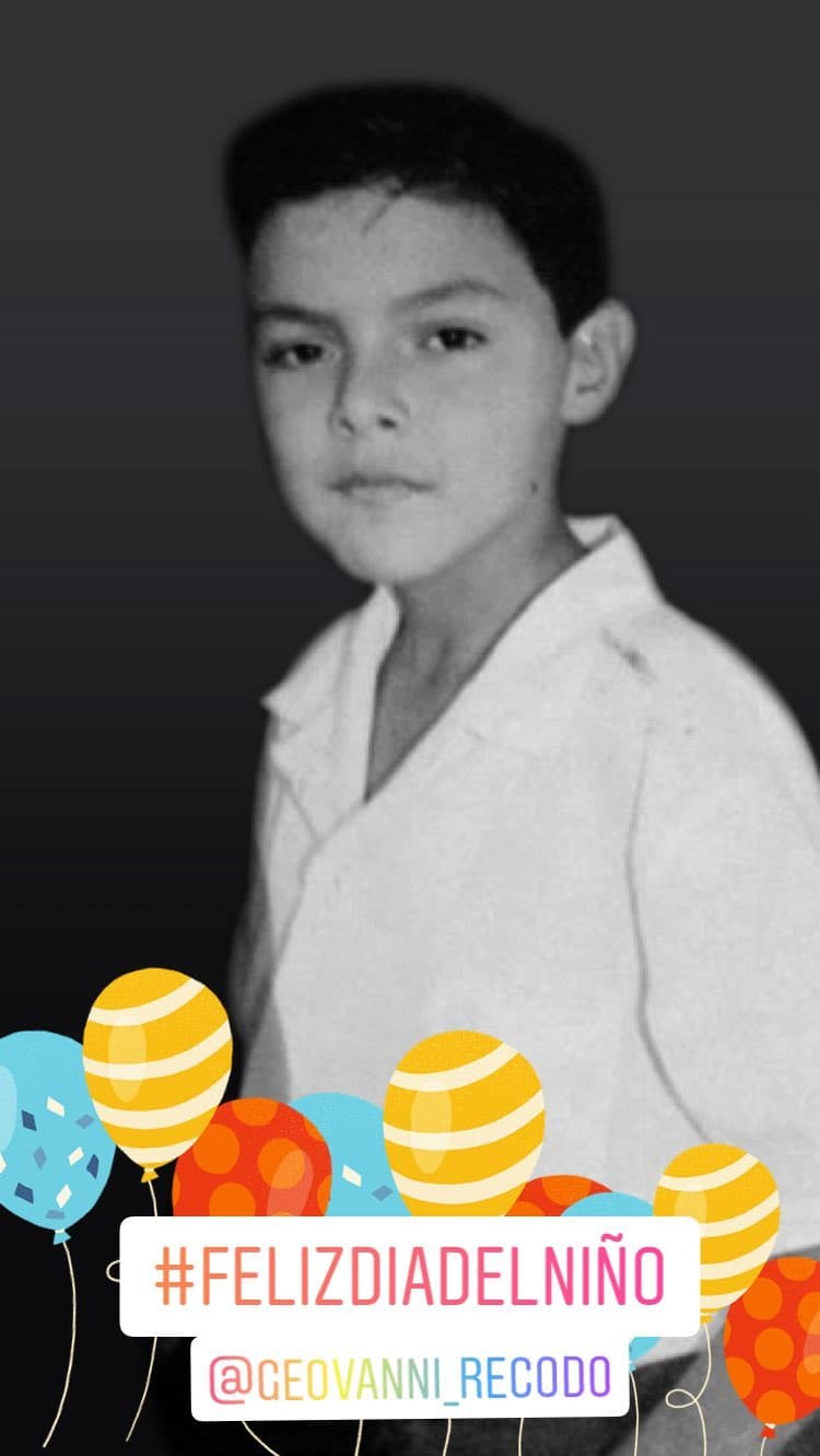 Otro cantante de banda que lleva la música en la sangre y que desde niño soñó con ser parte de la mejor banda de México. Recién se convirtió en padre por tercera ocasión, ¿de quién hablamos?