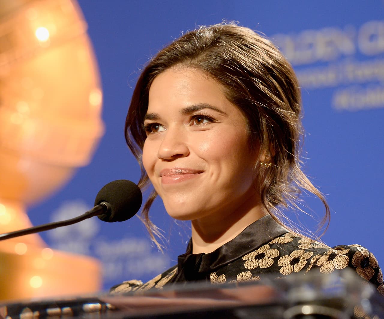 Chloë Grace Moretz, America Ferrera, Dennis Quaid, Angela Bassett y Corinne Foxx fueron los encargados de develar la lista de nominados a los Golden Globes.